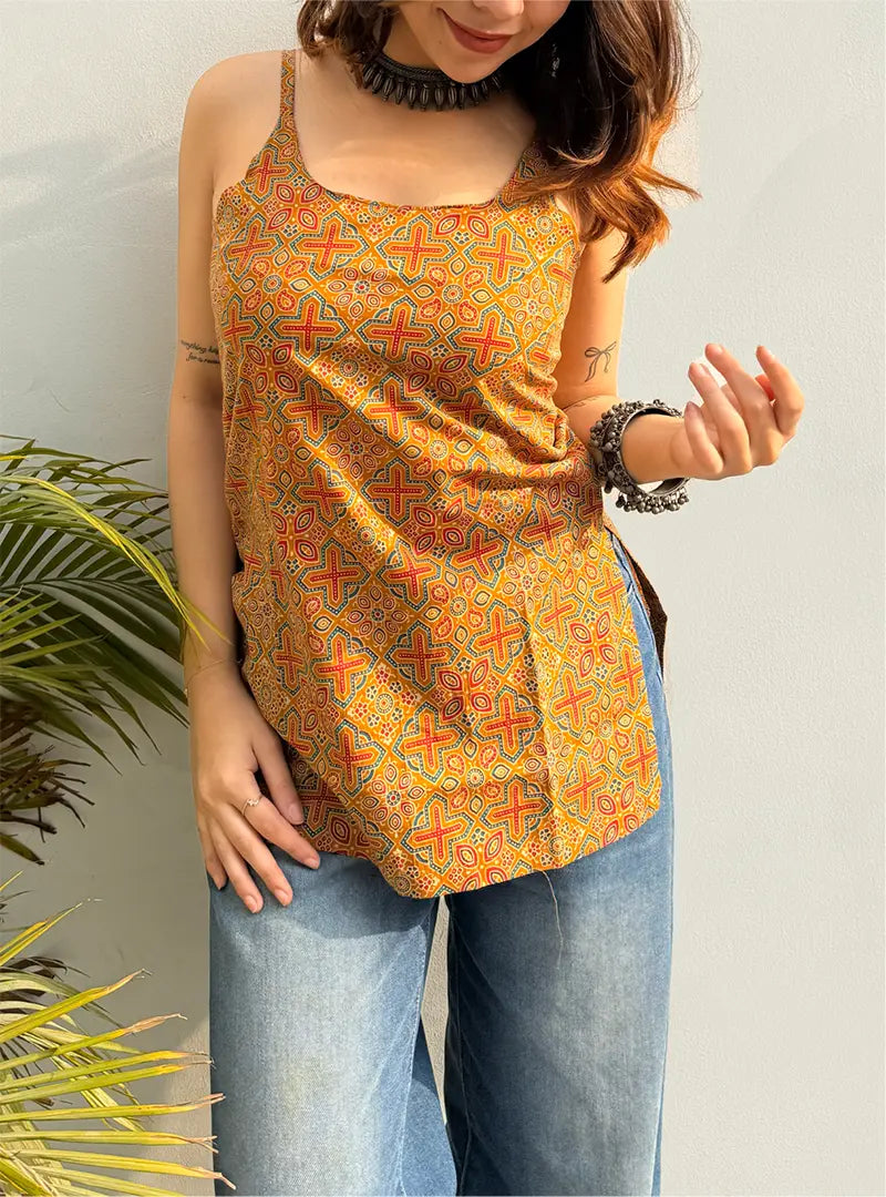 Kaveri Short Sleeveless Kurti