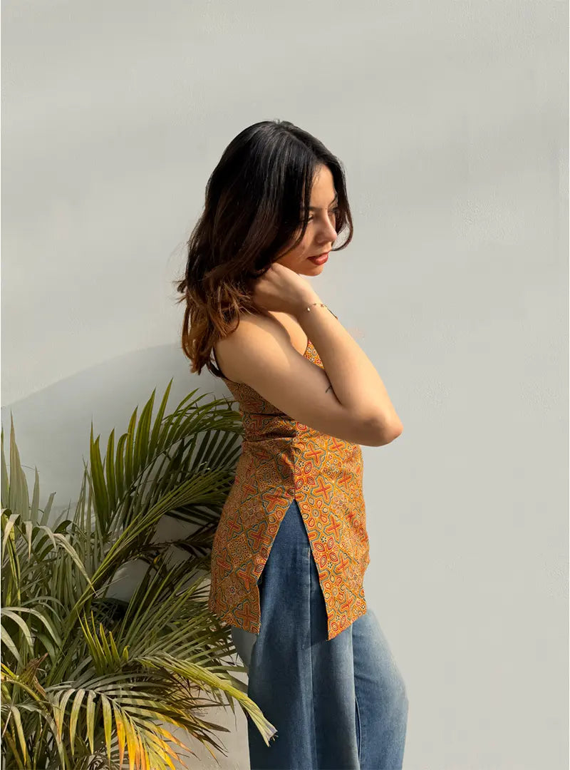 Kaveri Short Sleeveless Kurti