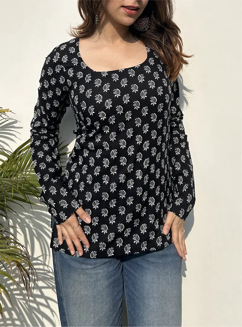 Iktara Boat Neck Kurti