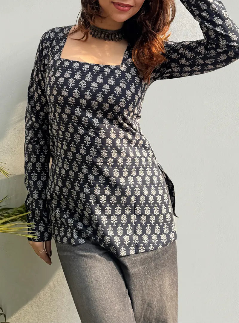 Rimjhim Square Neck Kurti