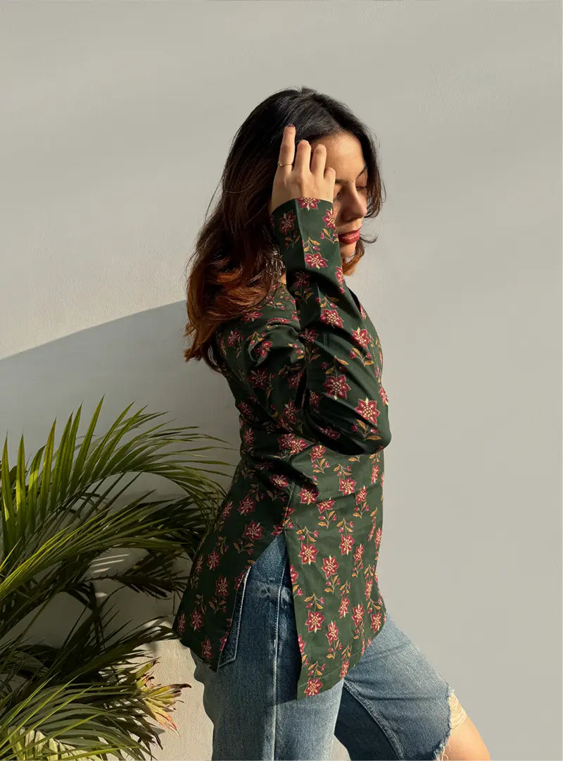 Dhaara Straight Sleeves Kurti by Evara