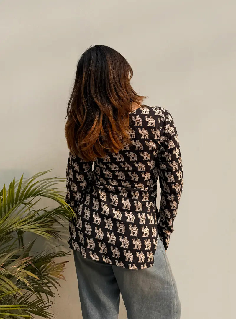 Carvaan Straight Sleeves Kurti