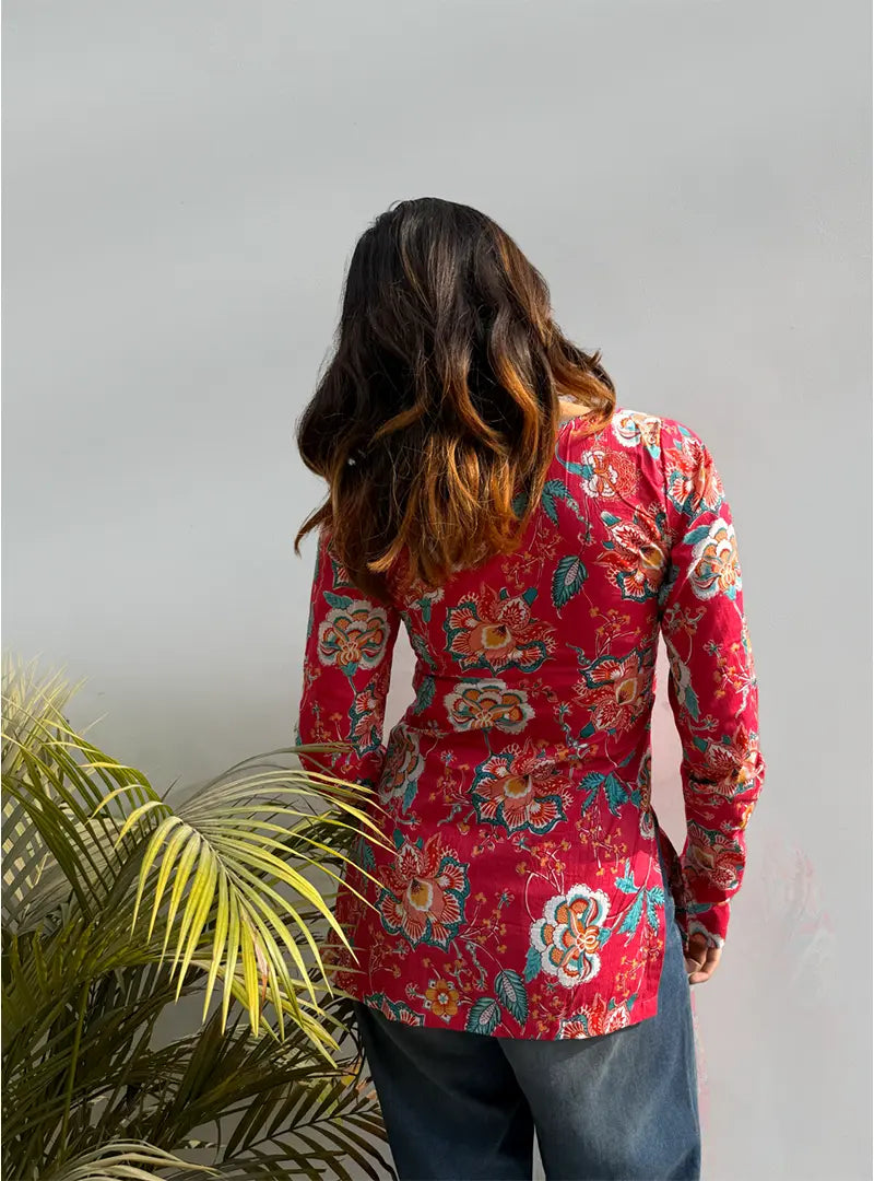 Aayna Boat Neck Kurti