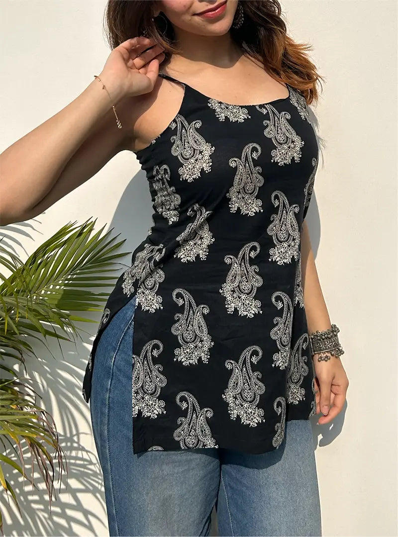 Sairah Short Sleeveless Kurti